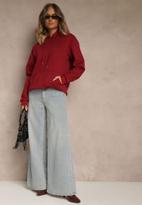 Renee - Bordowa Bluza z Kapturem Ozdobiona Ściągaczami Invila. Okazja: na co dzień. Typ kołnierza: kaptur. Kolor: czerwony. Wzór: aplikacja. Styl: casual, elegancki #3