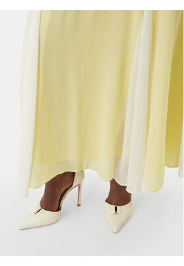 Vero Moda Sukienka letnia Raelynn 10348442 Żółty Regular Fit. Kolor: żółty. Materiał: syntetyk. Sezon: lato