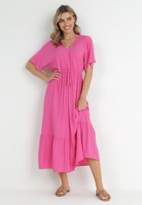 Born2be - Fuksjowa Rozkloszowana Sukienka Maxi z Gumką i Sznurkiem w Talii z Wiskozy Baneta. Okazja: na co dzień. Kolor: różowy. Materiał: wiskoza. Typ sukienki: proste. Styl: casual. Długość: maxi #4