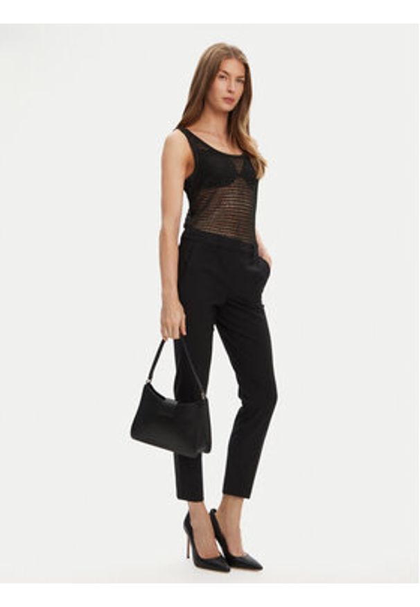 Guess Top W5YR29 Z37G0 Czarny Regular Fit. Kolor: czarny. Materiał: syntetyk