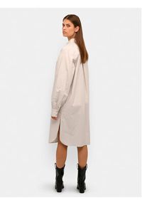 Karen by Simonsen Sukienka koszulowa Madelaine 10104774 Beżowy Relaxed Fit. Kolor: beżowy. Materiał: bawełna. Typ sukienki: koszulowe #3