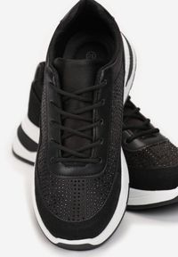 Born2be - Czarne Sneakersy z Cyrkoniami na Cholewce Diselva. Kolor: czarny. Szerokość cholewki: normalna #5
