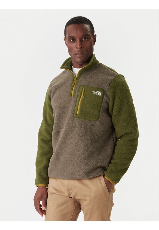 The North Face Polar Yumiori NF0A883S Khaki Regular Fit. Kolor: brązowy. Materiał: syntetyk
