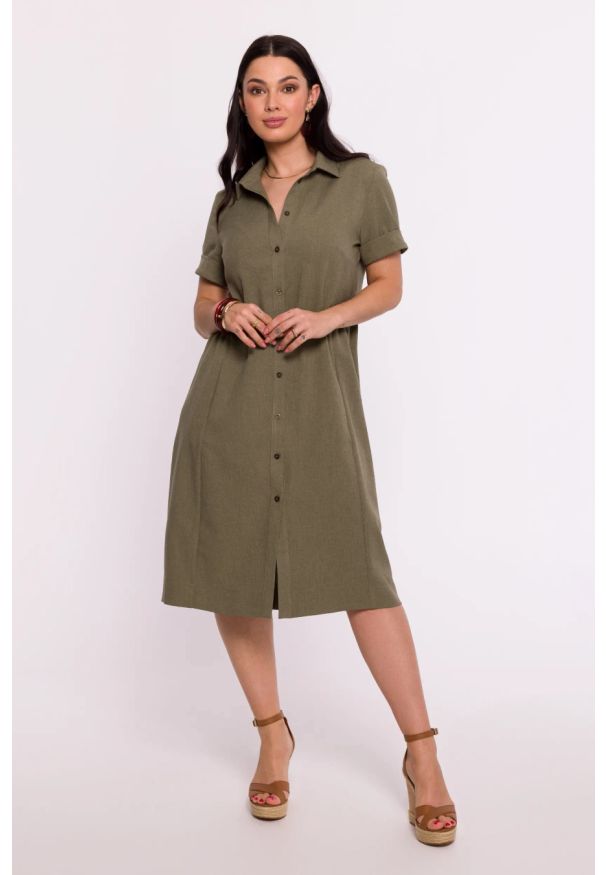 Sukienki.shop - Sukienka koszulowa midi z kołnierzykiem zielona. Okazja: na co dzień, do pracy. Kolor: zielony. Materiał: len, materiał. Typ sukienki: koszulowe. Styl: casual, klasyczny. Długość: midi