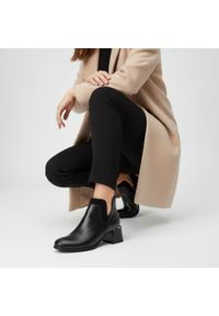 Czarne Botki Armodo Eleganckie Obuwie Damskie. Okazja: na co dzień. Kolor: czarny. Materiał: skóra. Szerokość cholewki: normalna. Obcas: na obcasie. Styl: elegancki. Wysokość obcasa: średni #1