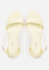 Born2be - Żółte Sandały na Szpilce z Cienkim Paskiem Nealia. Okazja: na co dzień. Zapięcie: pasek. Kolor: żółty. Materiał: jeans. Obcas: na szpilce. Styl: casual, klasyczny #8