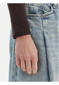 Guess Body V4YP07 J1314 Brązowy Slim Fit. Kolor: brązowy. Materiał: bawełna #4