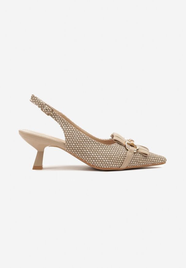 Renee - Ciemnobeżowe Sandały na Kaczuszce Typu Slingback Ozdobione Klamrą Tolirea. Okazja: na co dzień. Zapięcie: klamry. Kolor: beżowy. Wzór: aplikacja. Obcas: na szpilce. Styl: klasyczny, elegancki, casual. Wysokość obcasa: średni