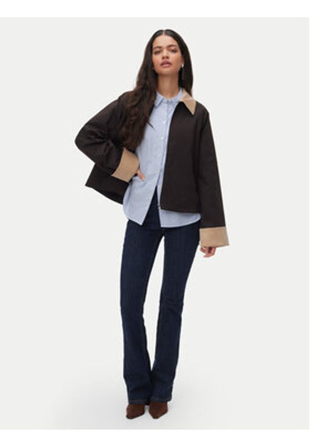 Vero Moda Kurtka przejściowa Vicky 10347720 Brązowy Relaxed Fit. Kolor: brązowy. Materiał: syntetyk