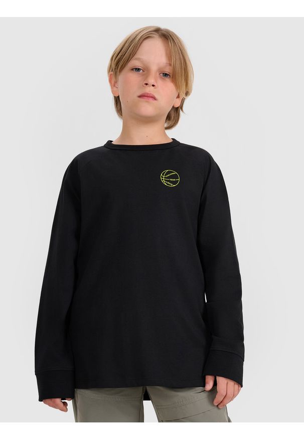 4f - 4F Longlseeve regular z nadrukiem chłopięcy - czarny 122 (6-7 lat). Okazja: na co dzień. Kolor: czarny. Materiał: tkanina, jersey, bawełna, materiał. Długość rękawa: długi rękaw. Długość: długie. Wzór: nadruk. Sezon: lato. Styl: casual, klasyczny, sportowy