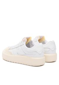New Balance Sneakersy CT302OB Biały. Kolor: biały. Materiał: skóra