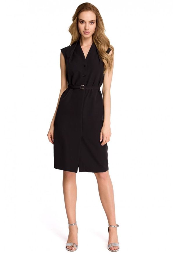 Style - Dopasowana sukienka szmizjerka z paskiem. Okazja: do pracy. Materiał: elastan. Długość rękawa: bez rękawów. Sezon: lato. Typ sukienki: szmizjerki. Styl: wizytowy