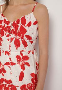 Born2be - Czerwona Ażurowa Sukienka z Bawełny o Rozkloszowanym Kroju na Ramiączkach Nitaria. Okazja: na spacer, na imprezę, na co dzień. Typ kołnierza: dekolt w kształcie V. Kolor: czerwony. Materiał: bawełna. Długość rękawa: na ramiączkach. Wzór: ażurowy. Sezon: lato. Styl: casual #7