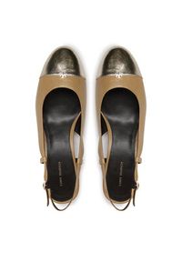 Tory Burch Sandały Cap-Toe Slingback Pump 156302 Brązowy. Kolor: brązowy. Materiał: skóra