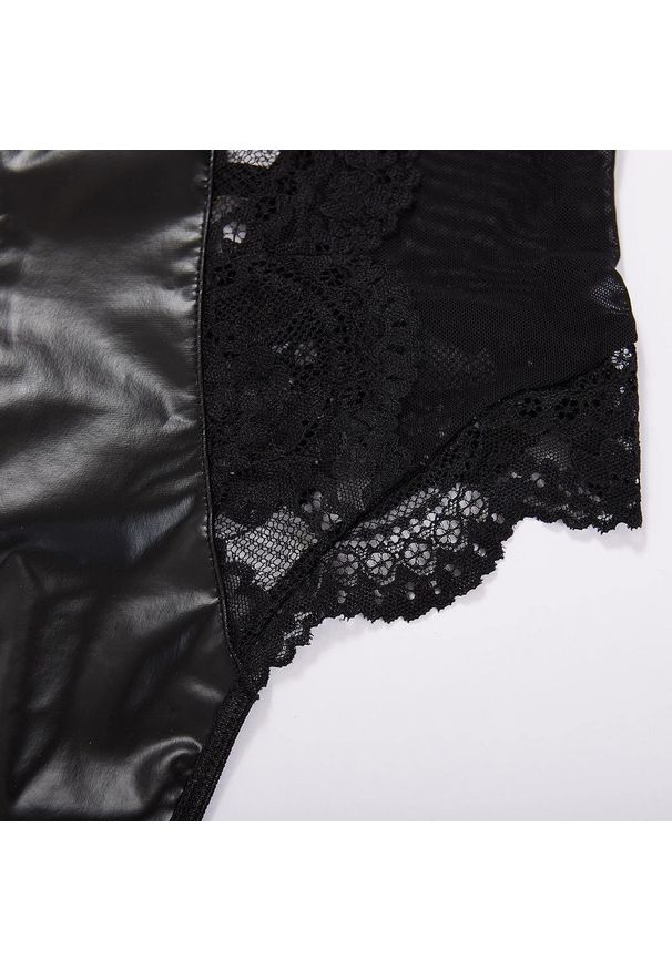 Intica - Body z wycięciem na miseczkach na romantyczne wieczory Adelind. Kolor: czerwony. Materiał: materiał