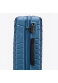 Wittchen - Średnia walizka z ABS-u z geometrycznym tłoczeniem ciemnoniebieska. Kolor: niebieski. Materiał: poliester. Wzór: geometria #8