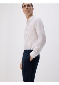 Reserved - Szorty chino slim - granatowy. Kolor: niebieski. Materiał: bawełna, tkanina