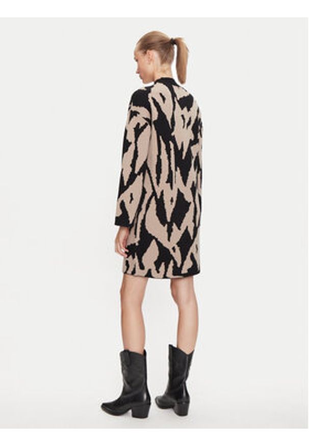 Vero Moda Sukienka dzianinowa Gold New Art 10311362 Beżowy Loose Fit. Kolor: beżowy. Materiał: syntetyk, wiskoza