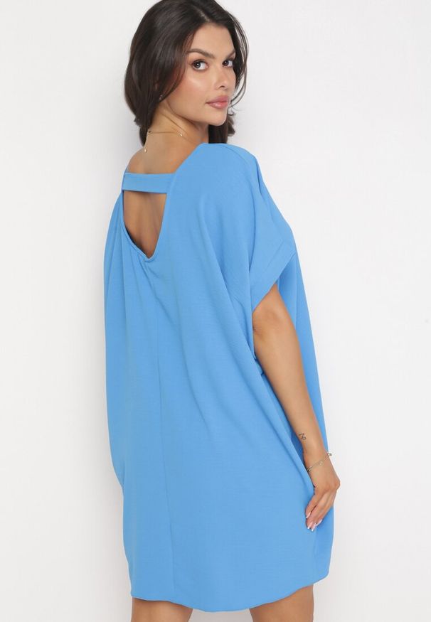 Born2be - Niebieska Mini Sukienka z Krótkim Rękawem o Fasonie Nietoperza Kharson. Kolor: niebieski. Długość rękawa: krótki rękaw. Styl: boho. Długość: mini