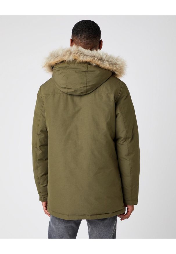 Wrangler - ZIMOWA KURTKA WRANGLER PARKA JACKET IVY GREEN W4D0WXXIX 112141353. Sezon: zima
