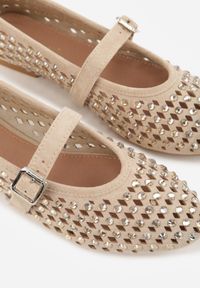 Born2be - Ciemnobeżowe Ażurowe Balerinki z Paskiem z Klamerką i Cyrkoniami Feanoene. Okazja: na spotkanie biznesowe, do pracy. Zapięcie: pasek. Kolor: beżowy. Materiał: jeans, koronka. Wzór: ażurowy. Styl: biznesowy, elegancki, klasyczny #5