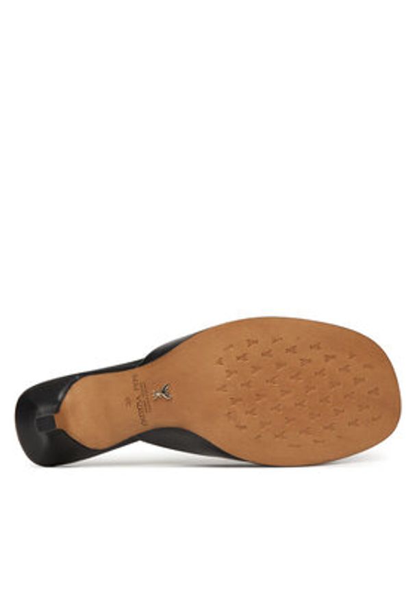 Patrizia Pepe Klapki 8X0108/L026-K103 Czarny. Kolor: czarny. Materiał: skóra