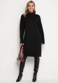 Born2be - Czarna Sweterkowa Sukienka Półgolf z Bawełną i Wełną Pilara. Kolor: czarny. Materiał: wełna, bawełna. Typ sukienki: ołówkowe. Styl: klasyczny, elegancki #6