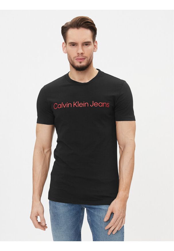Calvin Klein Jeans T-Shirt J30J322552 Czarny Slim Fit. Kolor: czarny. Materiał: bawełna