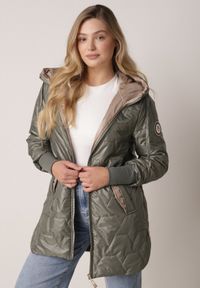 Born2be - Zielona Pikowana Kurtka Przejściowa z Kapturem i Bocznymi Suwakami Mado. Okazja: na co dzień. Typ kołnierza: kaptur. Kolor: zielony. Materiał: poliester, jeans. Styl: casual, klasyczny #7