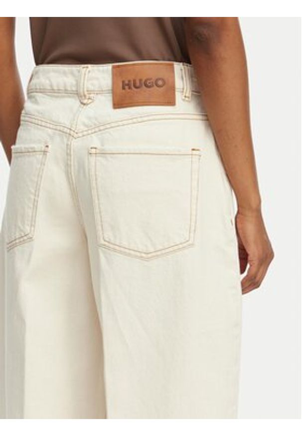Hugo - HUGO Jeansy Gimine_5 50561201 Écru Barrel Fit. Kolor: kremowy