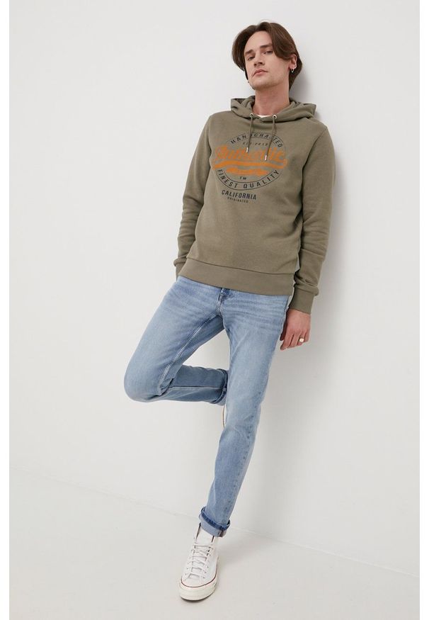PRODUKT by Jack & Jones - Produkt by Jack & Jones bluza męska kolor zielony z kapturem z nadrukiem. Okazja: na co dzień. Typ kołnierza: kaptur. Kolor: zielony. Materiał: dzianina. Wzór: nadruk. Styl: casual