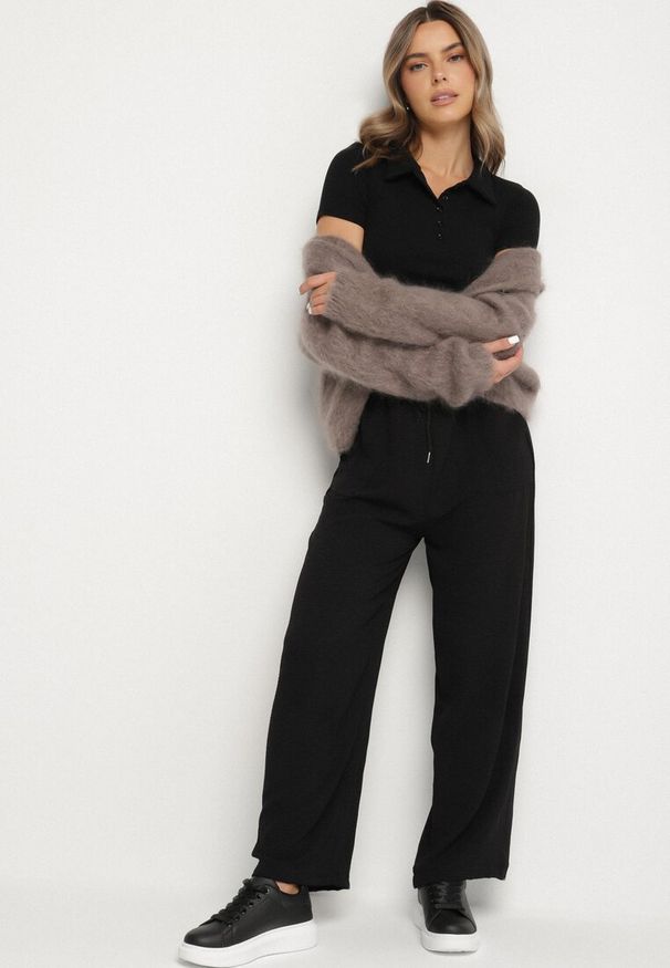 Born2be - Czarne Spodnie z Wiskozą o Szerokim Kroju ze Ściągaczem w Talii Lavirre. Okazja: na co dzień. Kolor: czarny. Materiał: wiskoza. Styl: casual, klasyczny, wizytowy