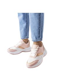 Inna Różowo-białe sneakersy ze złotym akcentem duffy różowe. Okazja: na co dzień. Nosek buta: okrągły. Kolor: różowy. Materiał: guma. Obcas: na obcasie. Wysokość obcasa: średni