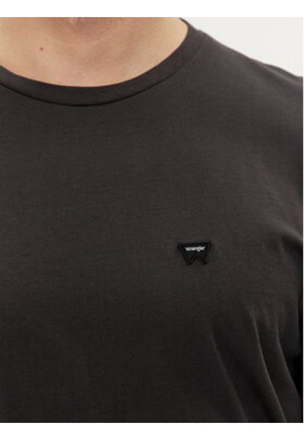 Wrangler T-Shirt 112351320 Czarny Regular Fit. Kolor: czarny. Materiał: bawełna