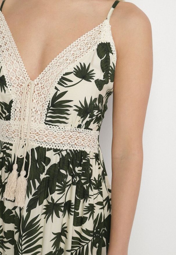 Born2be - Jasnobeżowa Bawełniana Sukienka Rozkloszowana z Koronką w Tropikalny Wzór Alusela. Okazja: na co dzień. Typ kołnierza: dekolt w serek. Kolor: beżowy. Materiał: bawełna, koronka. Długość rękawa: na ramiączkach. Wzór: koronka. Typ sukienki: rozkloszowane. Styl: elegancki, casual