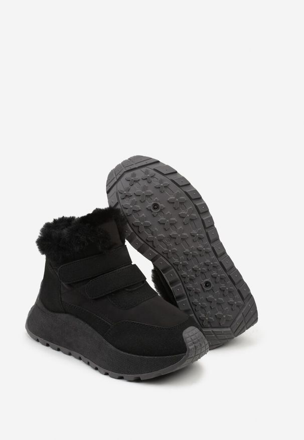 Born2be - Czarne Sneakersy Śniegowce Vices na Grubej Podeszwie z Zapięciem na Rzep i Futrem Nelisella. Zapięcie: rzepy. Kolor: czarny. Materiał: futro. Wzór: aplikacja. Sezon: zima