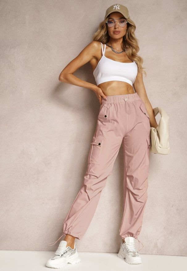 Renee - Różowe Spodnie High Waist o Fasonie Bojówek ze Ściągaczem w Pasie Elola. Stan: podwyższony. Kolor: różowy. Materiał: bawełna. Długość: długie. Styl: klasyczny