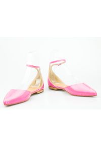 Inna - Baleriny sandały skórzane lakierowane różowe Victoria Gotti. Kolor: różowy. Materiał: lakier, skóra. Styl: elegancki #5