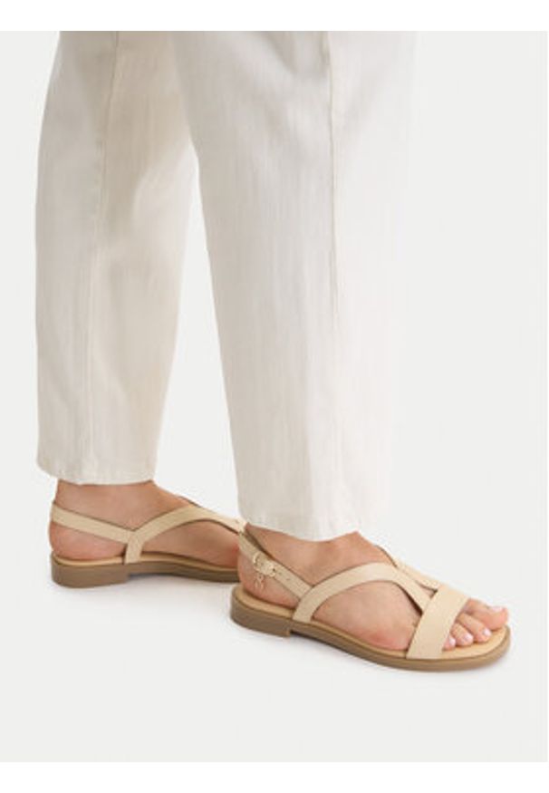 Lasocki Sandały CEO-RST-EMIE-42 Beżowy. Kolor: beżowy. Materiał: skóra