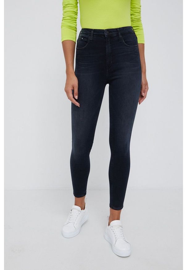 Calvin Klein Jeans - Jeansy High Rise Super Skinny Ankle. Stan: podwyższony. Kolor: czarny