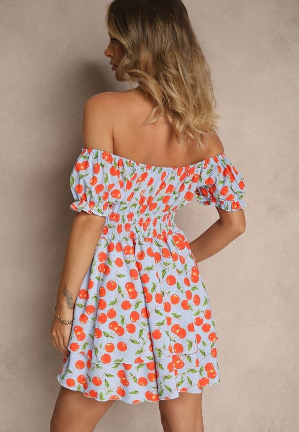 Renee - Niebieska Sukienka Rozkloszowana z Bawełną w Wisienki Lunasella. Okazja: na co dzień. Kolor: niebieski. Materiał: bawełna. Typ sukienki: proste, rozkloszowane. Styl: casual, elegancki