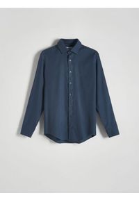 Reserved - Gładka koszula slim fit - granatowy. Kolor: niebieski. Materiał: tkanina, bawełna. Wzór: gładki