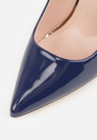 Renee - Granatowe Szpilki Cassildi. Kolor: niebieski. Materiał: jeans. Obcas: na szpilce. Wysokość obcasa: średni #3