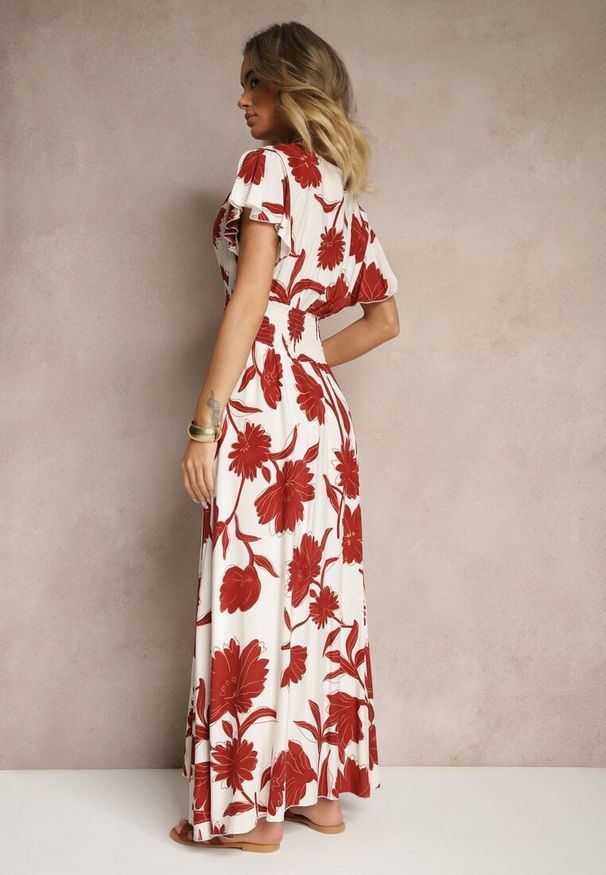 Renee - Bordowa Sukienka z Wiskozy w Kwiatowy Wzór Corinea. Okazja: na co dzień. Typ kołnierza: dekolt w kształcie V. Kolor: czerwony. Materiał: wiskoza. Wzór: kwiaty. Sezon: wiosna, lato. Styl: casual, klasyczny