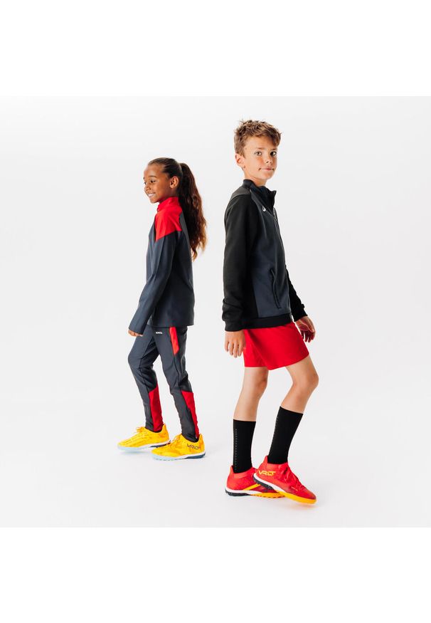 KIPSTA - Bluza piłkarska dla dzieci Kipsta Viralto Club na krótki suwak. Kolor: wielokolorowy, szary, czerwony. Materiał: poliester, materiał, elastan. Długość: krótkie. Sport: piłka nożna