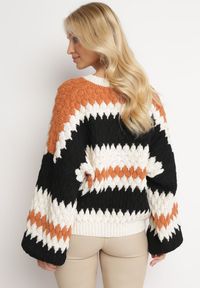 Born2be - Beżowy Sweter Oversize z Ozdobnym Wzorem Dzianiny Mexio. Kolor: beżowy. Materiał: dzianina. Długość: długie