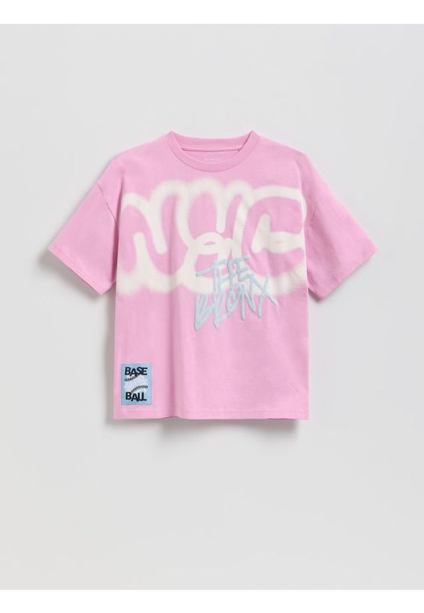 Reserved - T-shirt z nadrukiem - intensywny róż. Kolor: różowy. Materiał: bawełna, dzianina. Wzór: nadruk