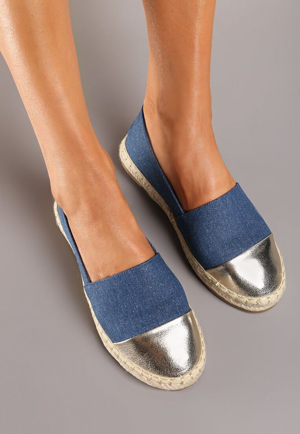 Renee - Niebieskie Espadryle z Ozdobnym Noskiem na Plecionej Podeszwie Effiel. Kolor: niebieski. Materiał: jeans. Sezon: lato. Styl: wakacyjny, klasyczny, elegancki
