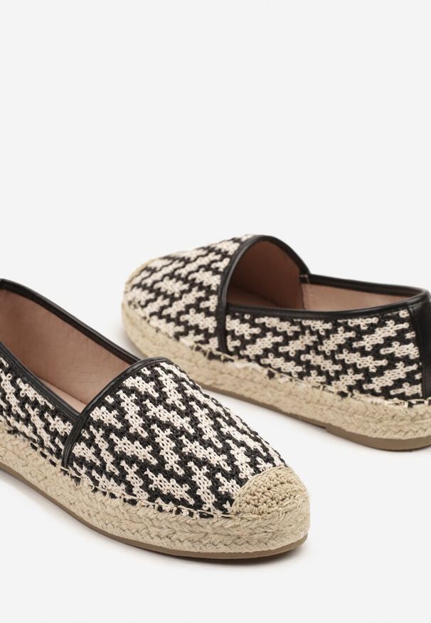 Renee - Czarne Espadryle z Plecionym Sznurkiem Nimiorra. Okazja: na co dzień. Kolor: czarny. Sezon: lato. Obcas: na platformie. Styl: klasyczny, casual