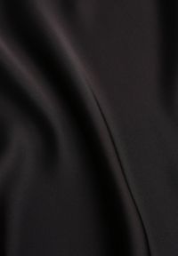 Born2be - Czarna Satynowa Spódnica z Lekko Rozkloszowanym Dołem Zinnemira. Kolor: czarny. Materiał: satyna. Styl: elegancki, klasyczny #2